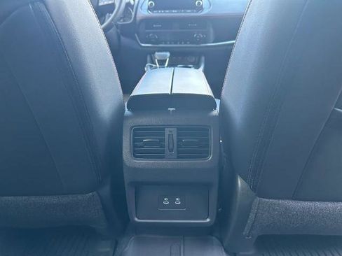 Certified 2025 Nissan Rogue SV AWD/4WD image 21