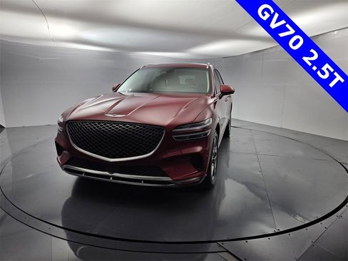 Used 2023 Genesis GV70 2.5T w/ Advanced Package image 7