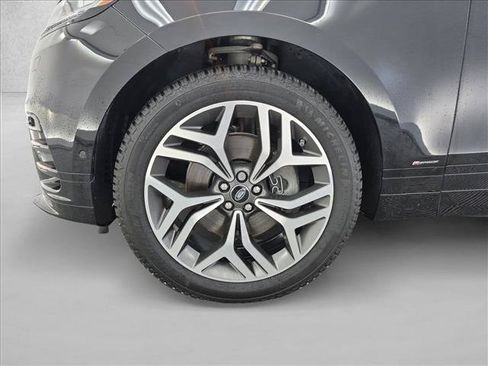 Used 2018 Land Rover Range Rover Velar R-Dynamic HSE AWD/4WD image 28