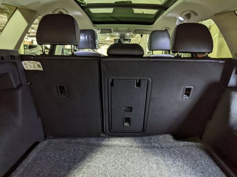 New 2025 Volkswagen Taos SE image 27