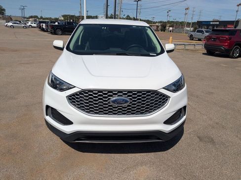 Used 2024 Ford Edge SEL image 9