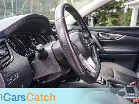 Used 2018 Nissan Rogue SV FWD image 18