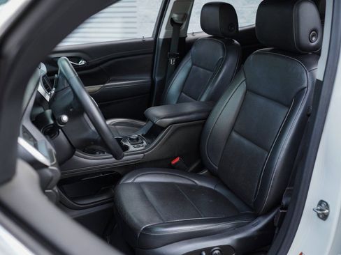 Used 2023 GMC Acadia SLT image 23