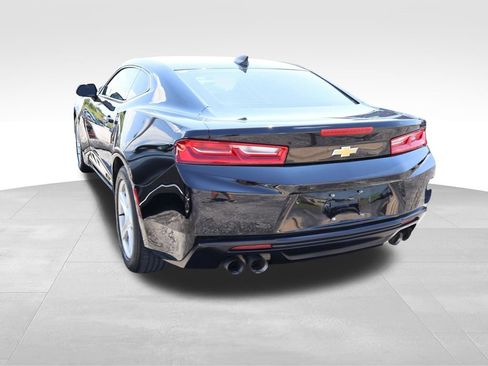 Used 2017 Chevrolet Camaro LT RWD image 22