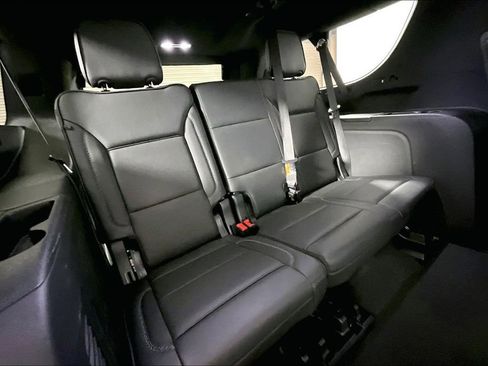 Used 2025 GMC Yukon XL Denali image 23