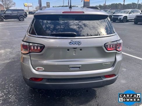 Used 2019 Jeep Compass Latitude image 18