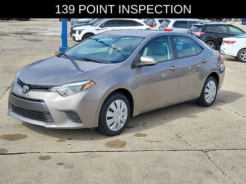 Used 2015 Toyota Corolla LE FWD image 2