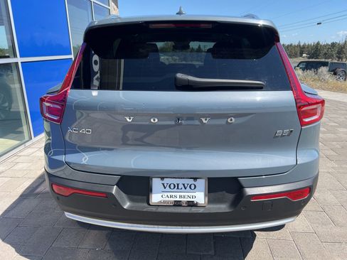 Used 2023 Volvo XC40 B5 Ultimate w/ Protection Package Premier AWD/4WD image 5