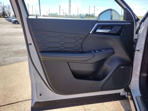 New 2026 Mitsubishi Outlander SEL AWD/4WD image 32