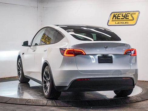 Used 2021 Tesla Model Y 2WD image 2