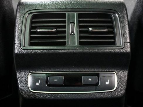 Used 2022 Audi SQ5 Prestige w/ Prestige Package image 23