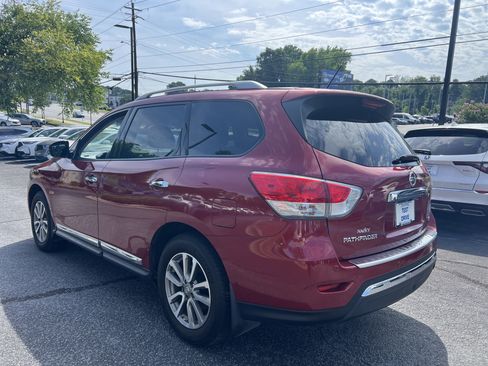 Used 2015 Nissan Pathfinder SL FWD image 3