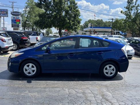 Used 2011 Toyota Prius Five image 2