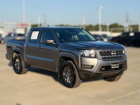 Certified 2025 Nissan Frontier SV w/ Tow Package RWD image 6