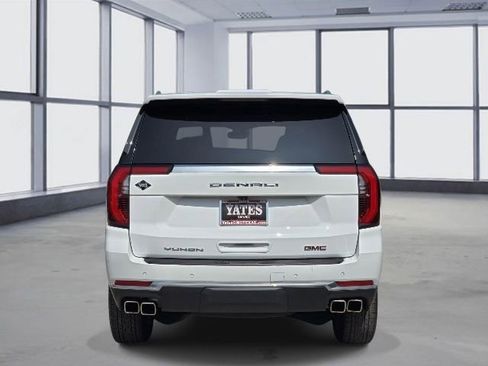 Used 2025 GMC Yukon Denali RWD image 5