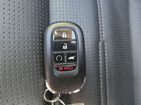 Used 2025 Honda CR-V EX-L image 37