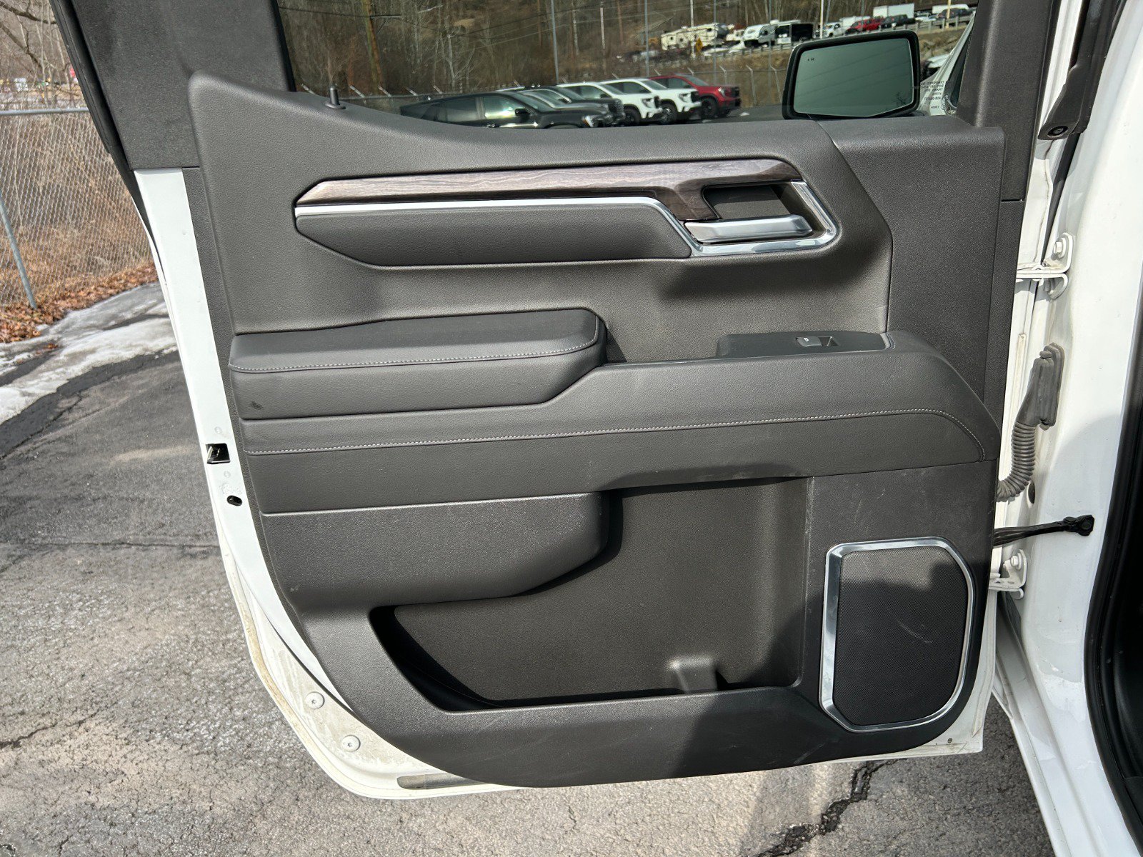 Used 2023 Chevrolet Silverado 1500 LTZ AWD/4WD image 17