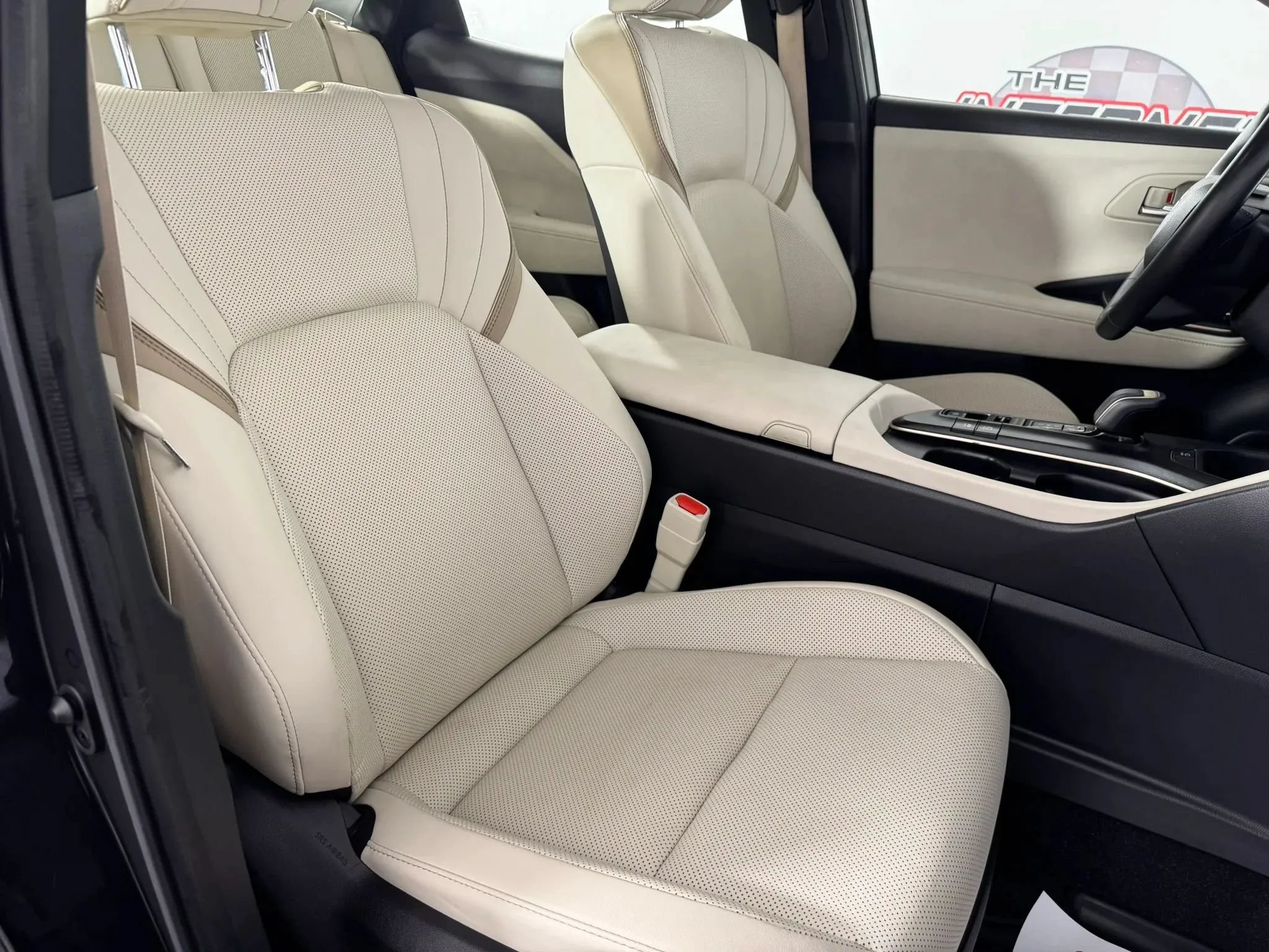 Used 2023 Toyota Crown w/ Advanced Technology Package AWD/4WD image 34