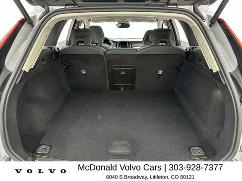 Certified 2025 Volvo XC60 B5 Plus AWD/4WD image 24