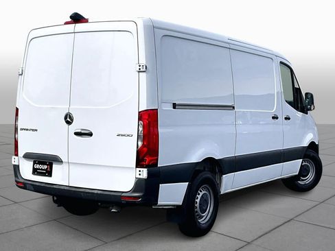 Used 2023 Mercedes-Benz Sprinter 2500 image 13