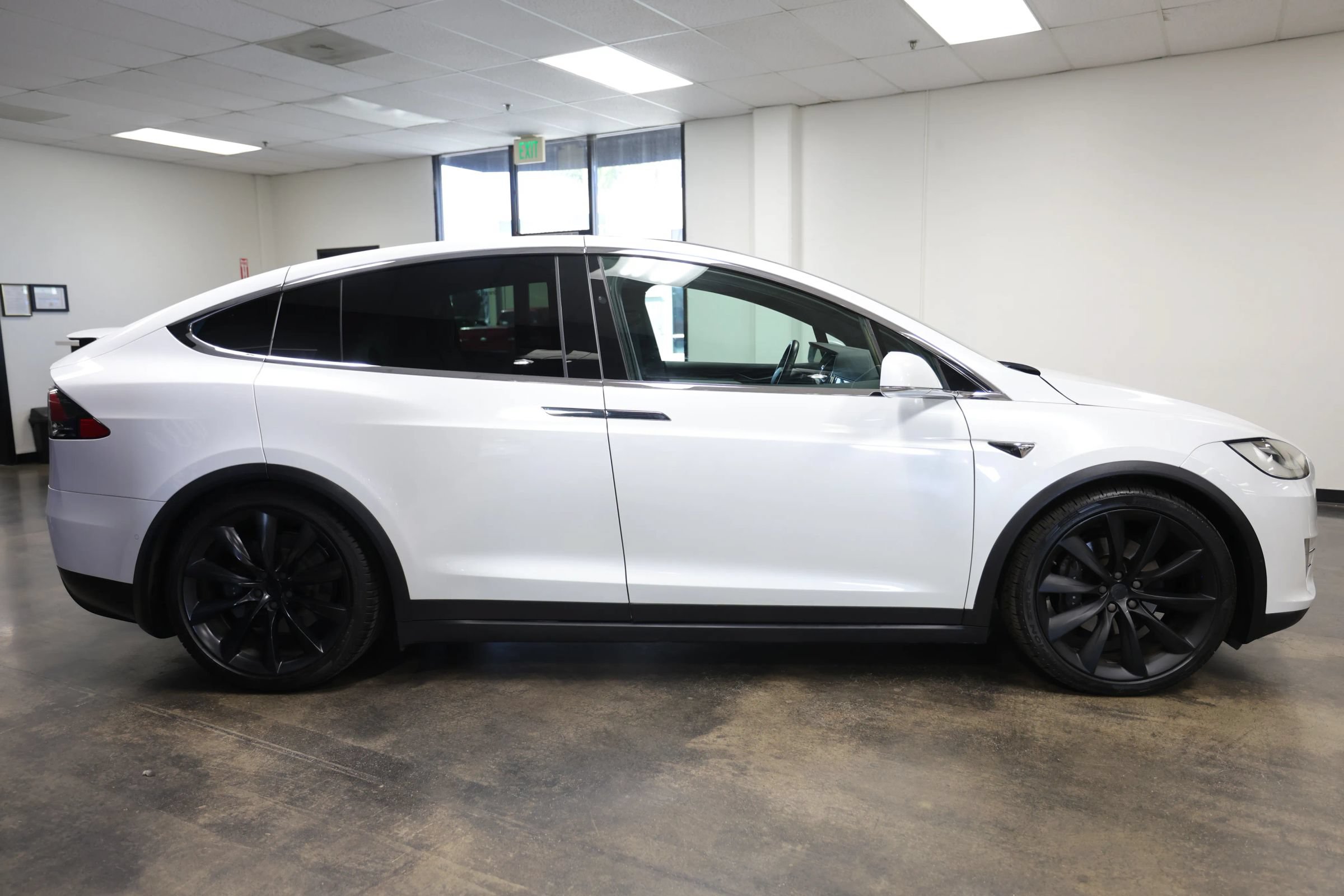 Used 2021 Tesla Model X Long Range AWD/4WD image 9