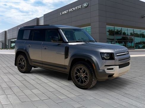 Used 2022 Land Rover Defender 110 S AWD/4WD image 7