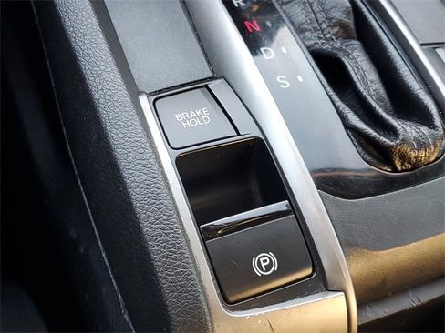 Used 2017 Honda Civic Sport image 28