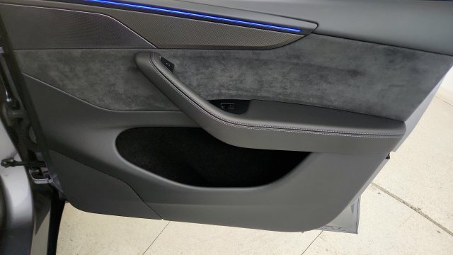 Used 2026 Tesla Model Y Performance AWD/4WD image 39