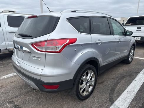 Used 2016 Ford Escape Titanium image 2