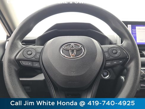 Used 2023 Toyota RAV4 XLE image 27