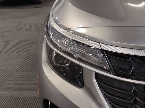 Used 2026 Kia Seltos LX FWD image 9