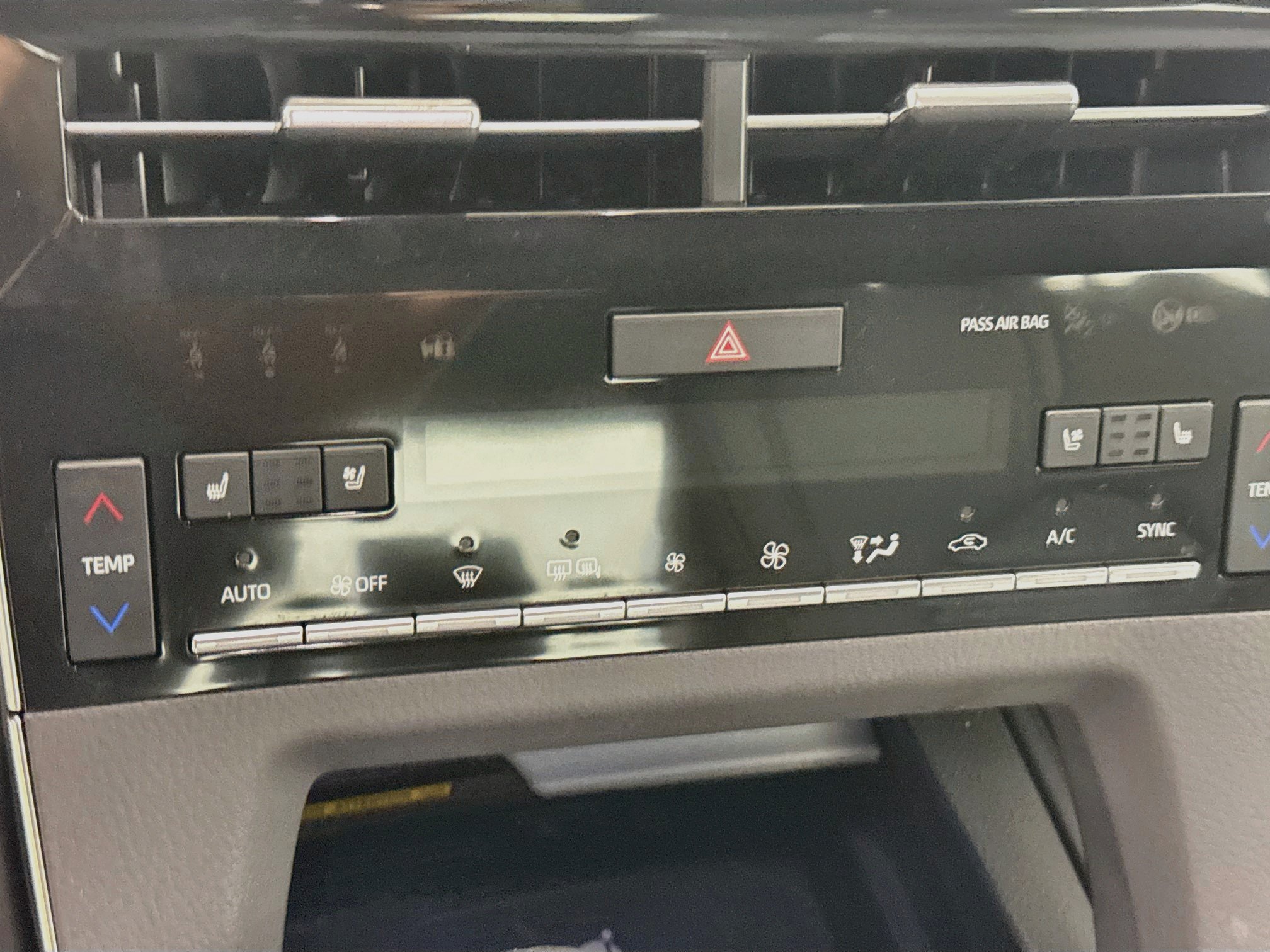 Certified 2021 Toyota Avalon Limited FWD image 15