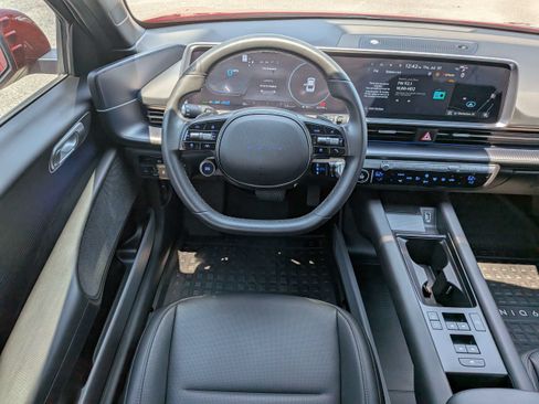 Certified 2025 Hyundai Ioniq 6 SEL RWD image 15