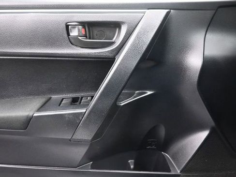 Used 2016 Toyota Corolla L FWD image 24