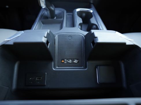 Used 2025 Chevrolet Silverado 1500 LT Trail Boss w/ Convenience Package II image 35