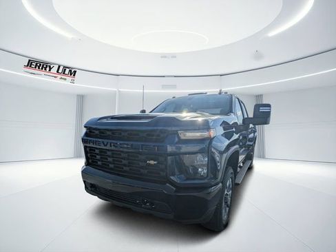 Used 2022 Chevrolet Silverado 2500 Custom w/ Custom Value Package image 6