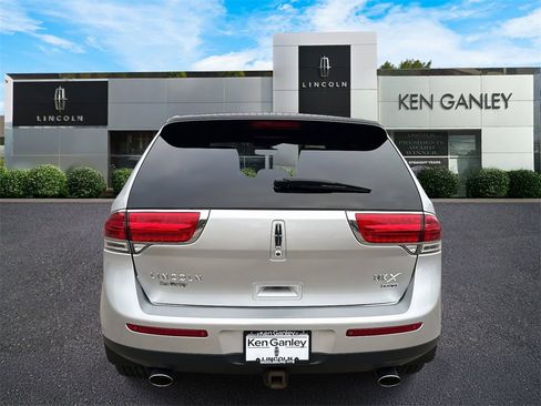 Used 2015 Lincoln MKX AWD w/ Equipment Group 102A image 4