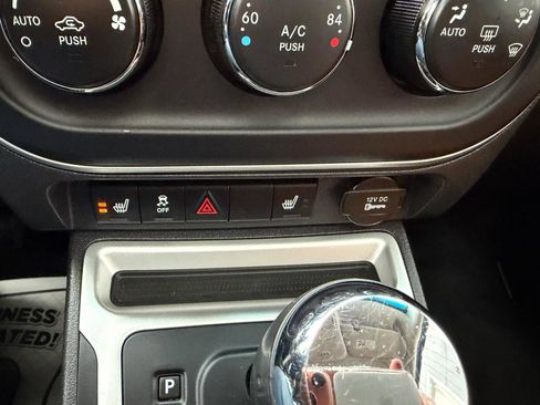 Used 2014 Jeep Compass Limited w/ Sun/Sound Group image 16