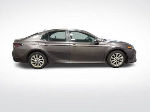 Used 2024 Toyota Camry LE w/ Convenience Package FWD image 7