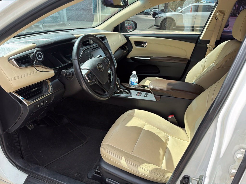 Used 2016 Toyota Avalon Limited FWD image 30