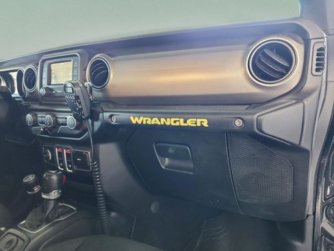 Used 2018 Jeep Wrangler Sport AWD/4WD image 20
