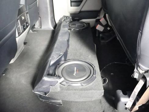 Used 2019 Ford F250 XLT w/ XLT Premium Package AWD/4WD image 42