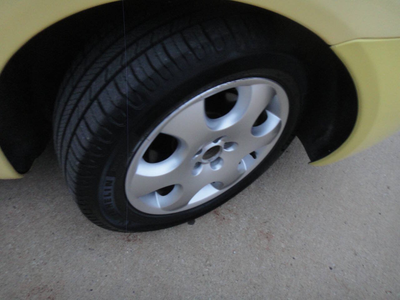 Used 2003 Volkswagen Beetle GLS FWD image 19