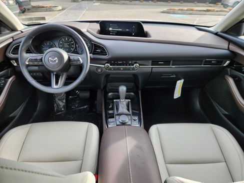 Certified 2025 MAZDA CX-30 AWD 2.5 S w/ Premium Package image 8