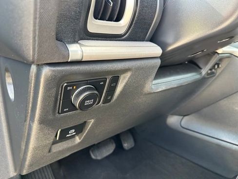Used 2025 Ford Expedition Max Active AWD/4WD image 25
