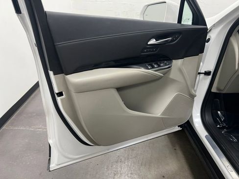 Used 2020 Cadillac XT4 Premium Luxury w/ Enhanced Visibility Package image 13