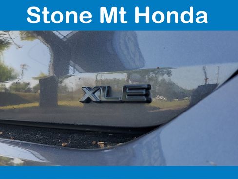 Used 2023 Toyota Highlander XLE FWD image 7