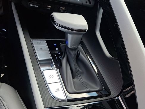 Certified 2023 Hyundai Elantra Limited image 22