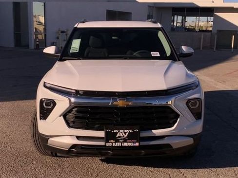 New 2026 Chevrolet TrailBlazer LT FWD image 3