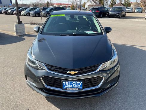 Used 2017 Chevrolet Cruze LT image 12